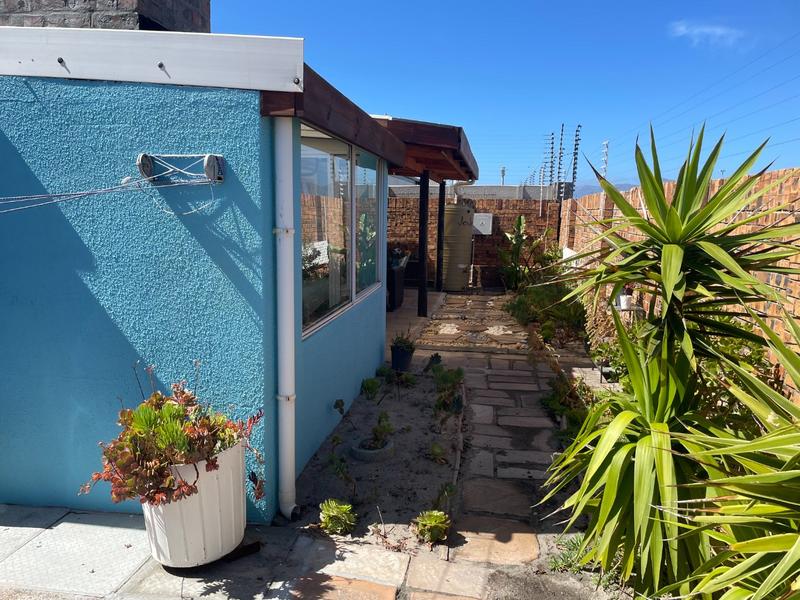 To Let 2 Bedroom Property for Rent in Costa Da Gama Western Cape